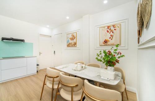 Ngu Hanh Son Villa | NEW Pool Villa - 6BR,6BA - 7 Beds - Karaoke & Pool