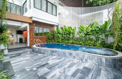 Ngu Hanh Son Villa | NEW Pool Villa - 6BR,6BA - 7 Beds - Karaoke & Pool
