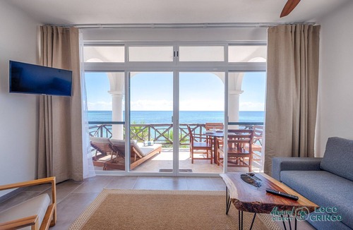 Akumal Condo | Newly Updated Beachfront Condo with Terrace, Pool & Daily Service