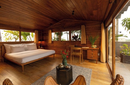 Thao Dien Hotel | Nexus House Lang Bao Chi