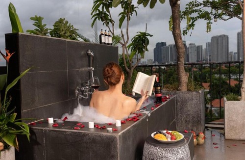 Thao Dien Hotel | Nexus House Lang Bao Chi
