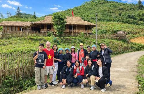 Bac Ha Hotel | Nghĩa Bản Liền Homestay