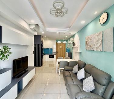 Tan Phu District Apartment | Nhà của Trúc - Emerald Celadon City