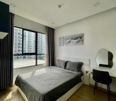 Tan Phu District Apartment | Nhà của Trúc - Emerald Celadon City