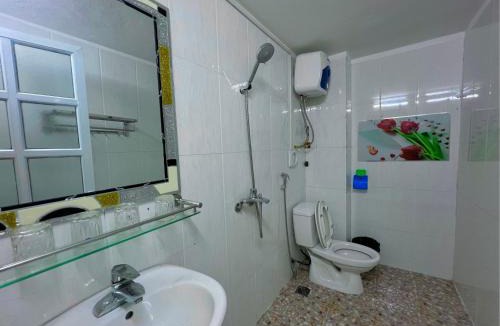 Mong Cai Hotel | Nhà Nghỉ Hương Sen