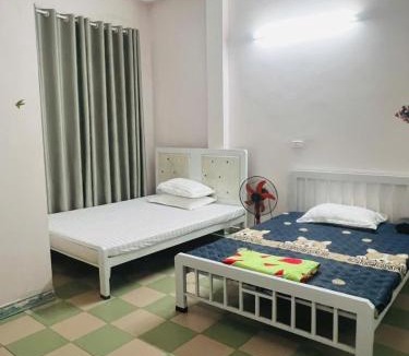 Tay Ho House | Nhà nghỉ Vườn Đào