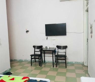 Tay Ho House | Nhà nghỉ Vườn Đào