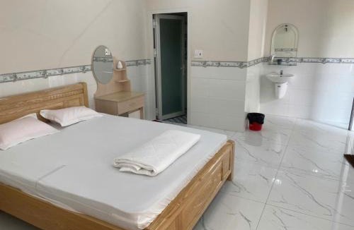 Cho Phuoc Hai Hotel | Nhà Nghỉ Xuân Phong
