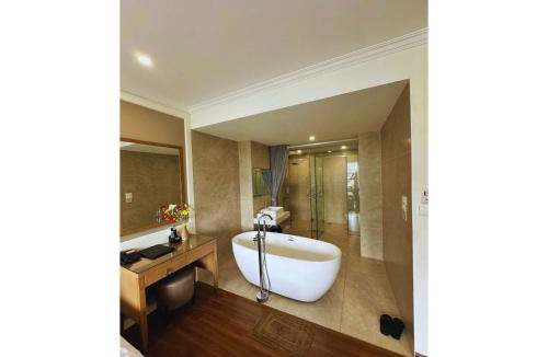 Hoai Duc Hotel | Nhật Tân Hotel Hà Nội - Lê Trọng Tấn