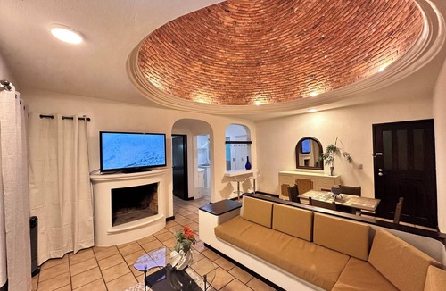 Chapala Centro Apartment | Nice small apartment with fast WiFi in Chapala