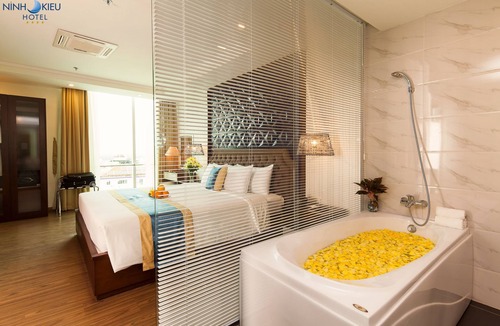 Ninh Kieu Hotel | Ninh Kieu Riverside Hotel