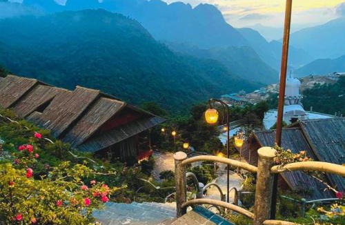 Tam Duong Hotel | O Quy Ho Bungalow