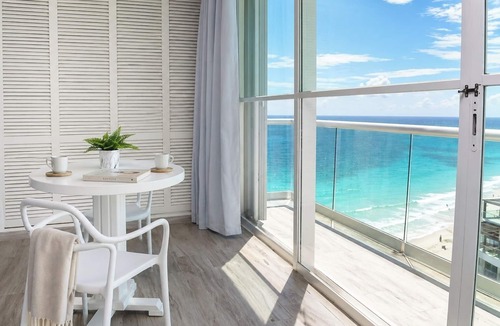 Zona Hotelera Condo | Ocean and Lagoon stunning views, balcony, spa, gym, beach, pool