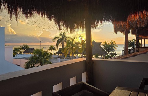 Zona Hotelera Norte House | Ocean Front 3 bedroom Luxury home in Cozumel