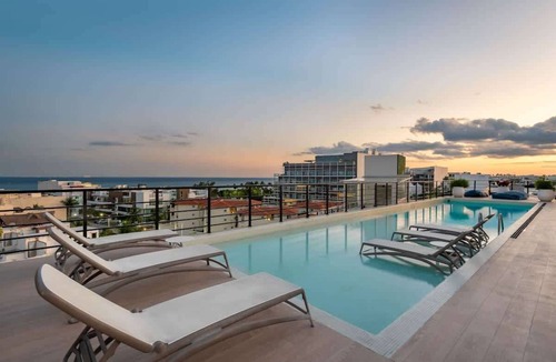 Zazil-ha Condo | Ocean View 2BR w Rooftop Pool 200m to Beach