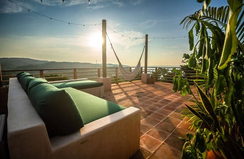 Mazunte Apartment | Ocean Views w/Rooftop Lounge