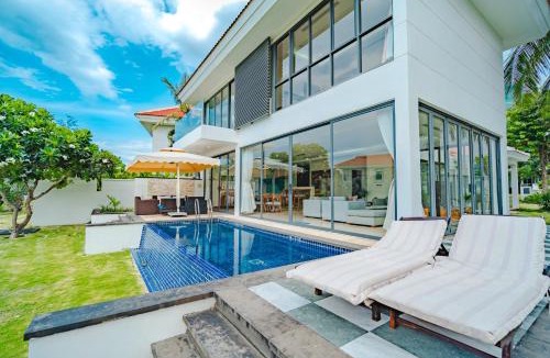 Ngu Hanh Son Villa | Ocean Villas Beach Resort