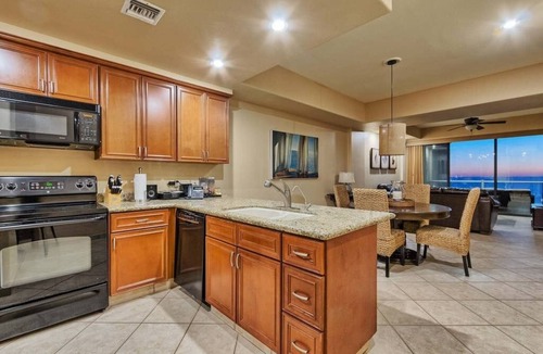 Puerto Penasco Resort | Oceanfront 10th Floor Suite with Sunset Views, King in Master, and Resort Pools