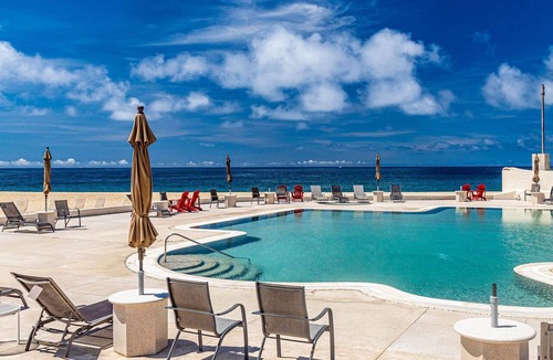 Centro Condo | Oceanfront Condo · Patio, Pool & Beach Access