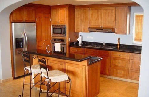 Zona Hotelera Condo | Oceanfront Luxury Penthouse with Private Balcony