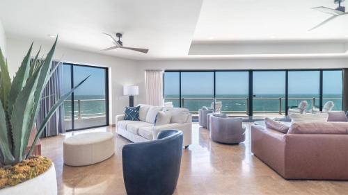 Bella Vista House | Oceanfront Luxury – 4BR/35BA | Coronado 508 at Las Palomas