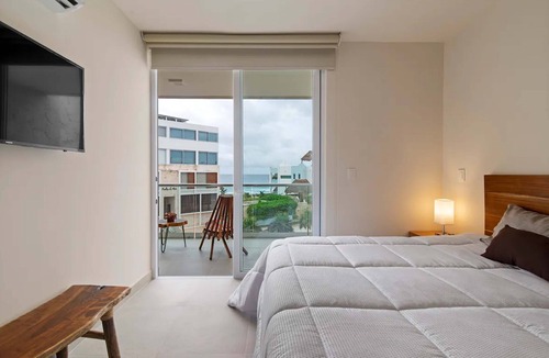 Akumal Apartment | Oceanfront Seahorse | Private Hot Tub Beach Access