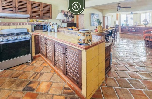 Emiliano Zapata Apartment | Oceanview 2BR Condo - Romantic Zone - Rooftop Pool