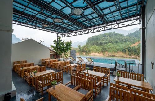 Ha Giang Hotel | Odyssey Hotel 2, Tours & Motorbikes Rental