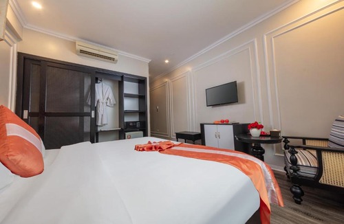 Hang Bo Hotel | Omina Hotel & Travel