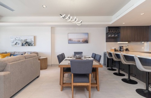 Bella Vista Condo | One 1504 – Refined Beach Escape Featuring Striking Beachfront Views