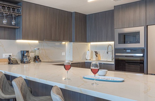 Bella Vista Condo | One 1504 – Refined Beach Escape Featuring Striking Beachfront Views