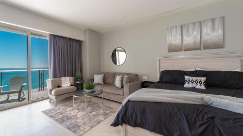 Ferrocarrilera House | One 1507C: Sunset Paradise Ocean View