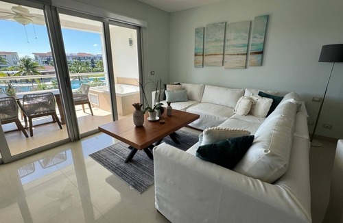 Jimenez Condo | OV324N (2-Bedroom Condo) with Pool and Ocean view - Handicap accessible by RedAwning