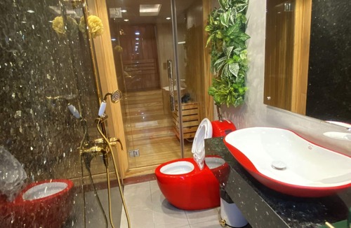 Thuy Xuan Hotel | OYO 1214 Hoang Gia Athena Hotel