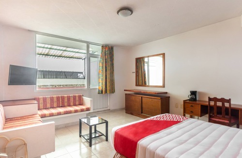 Martinez de La Torre Hotel | OYO Hotel Casa Blanca