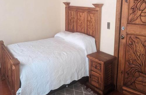 Tzintzuntzan Hotel | OYO Los Alcatraces