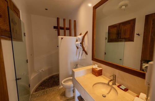 Playa Las Gatas Hotel | Pacífica Grand Zihuatanejo