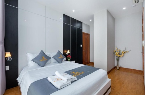Vung Tau Villa | Palm Villa 41 (Luxury Villa inside Resort near The Sea)