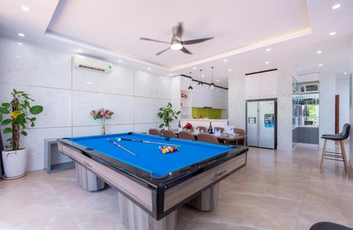 Vung Tau Villa | Palm Villa 41 (Luxury Villa inside Resort near The Sea)