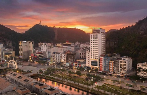 Cat Hai Hotel | Paradise Legent Cat Ba