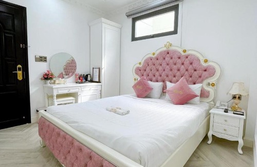 Vinh Long Hotel | Paris Hotel & Cafe