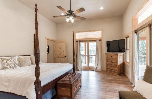 Pine House | Peaceful Pine Peak Cabin | Forest & Mountain Views