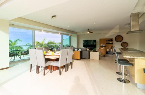 North Hotel Zone Apartment | Península T3 1A Luxurious Ocean View Getaway by Kivoya