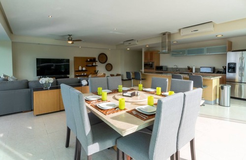 North Hotel Zone Condo | Península T3 1A Luxurious Ocean View Getaway!