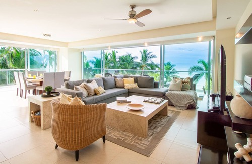 North Hotel Zone Condo | Península T3 1A Luxurious Ocean View Getaway!