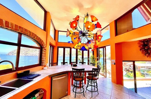 Yelapa House | Penthouse in Yelapa, Brand New and Luxurious Casa, Sleeps 8 very comfortably