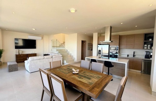 El Tezal Condo | Penthouse | Ocean Views, Pools & Padel Court