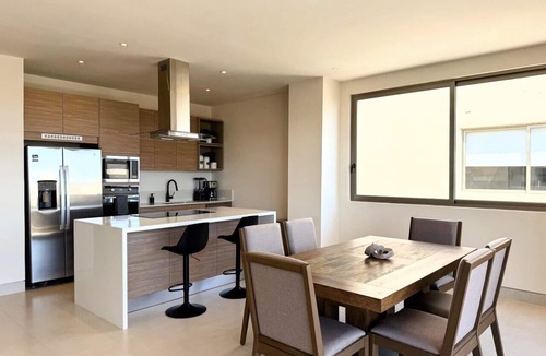 El Tezal Condo | Penthouse | Ocean Views, Pools & Padel Court