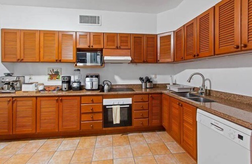 Flores Magon Condo | Penthouse Unit, Great for Families