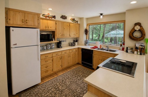 Durango Cabin | Pet Friendly Riverfront Cabin